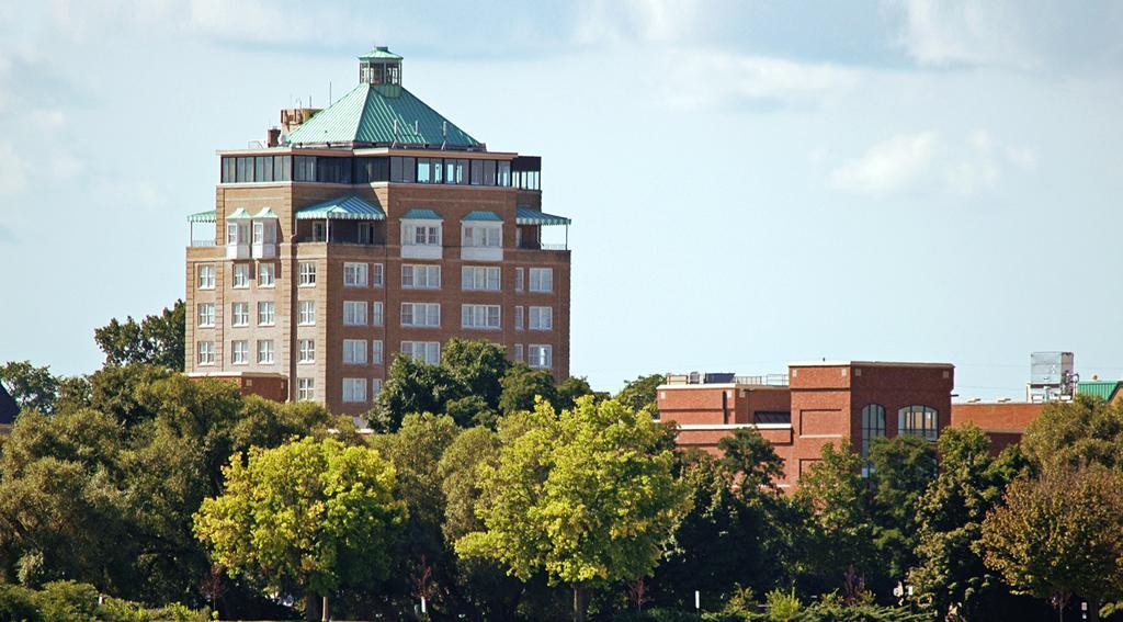 Park Place Hotel & Conference Center Traverse City Exterior foto