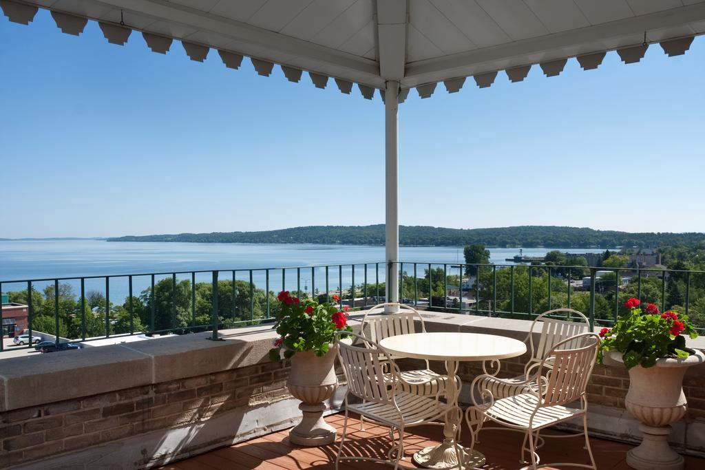 Park Place Hotel & Conference Center Traverse City Exterior foto